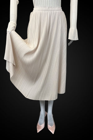 Pleated Volume Skirt
